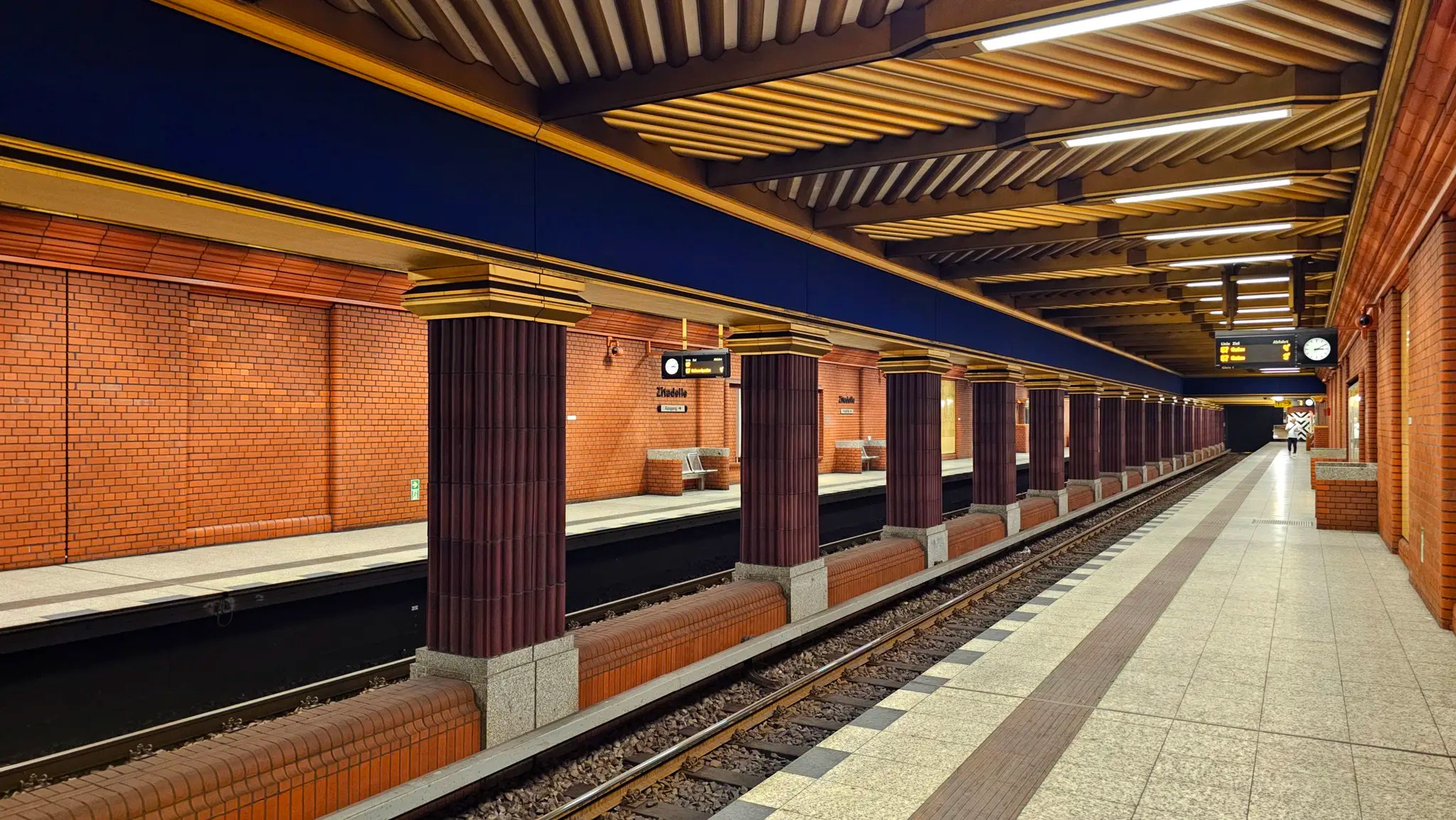  Urbane Architekt o ur In Berlin Durch Die sprechenden U Bahnh fe 